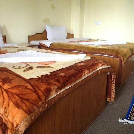Hotel Lake House Pokhara Room photo